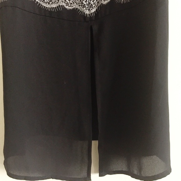 5. BCBGMaxAzria Top - Picture 5 of 8